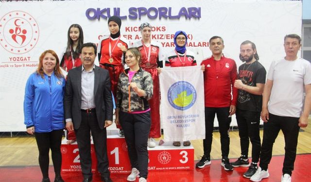 Kick Boks'tan Kütahya'ya 2 madalya