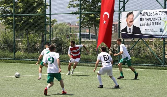 Mahalle liginde kıran kırana yarış