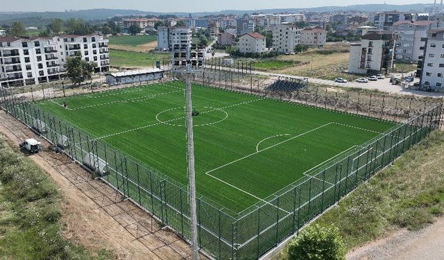 Bursa'da Akçalar'a futbol sahası