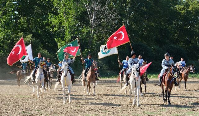 Ciritçiler şehitler için Kestel'de sahaya indi