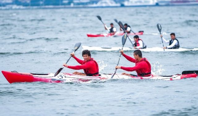 Deniz Kanosu Türkiye yarışları Kocaeli'ye renk getirdi