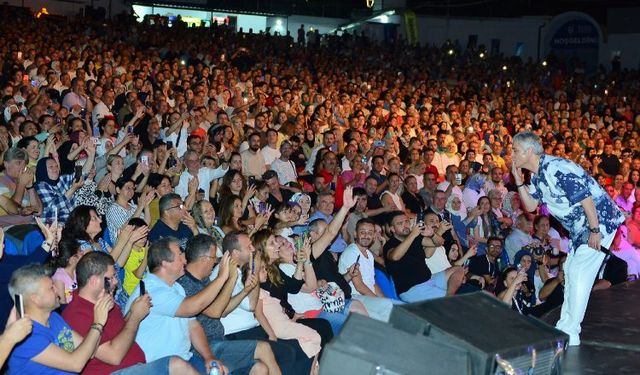 Efsanelerden Bursa'da nostalji dolu akşam