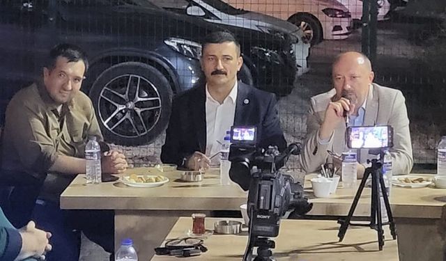 Bursa'da İYİ Partililer 'Dost Meclisi'nde konuştu