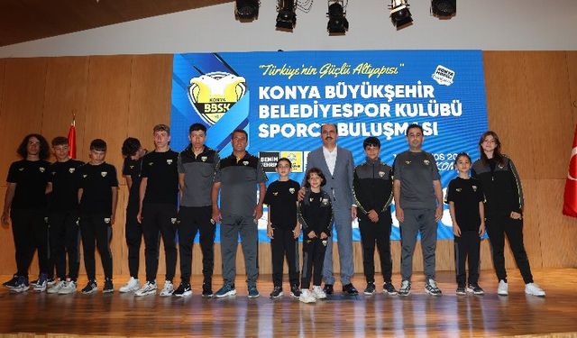 Konya Büyükşehir sporcularıyla buluştu