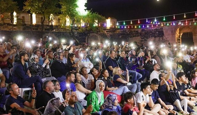 Nevşehir Kalesi'nde türkü ziyafeti