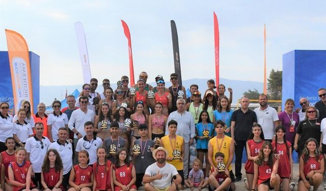 Voleybolda şampiyon Balıkesir Büyükşehir