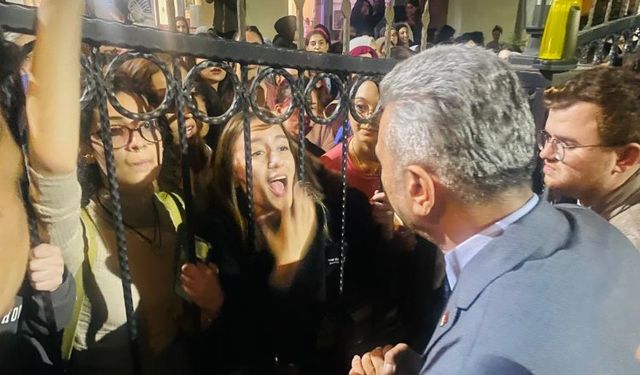 CHP Bursa'dan yurt öğrencilerinin protestosuna destek