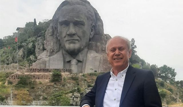 İzmir Buca'da Atatürk maskı tartışması