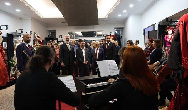 Kayseri Devlet Tiyatrosu perdelerini açtı
