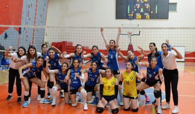 DBB Spor Genç Kadın Voleybol Takımı şampiyon oldu