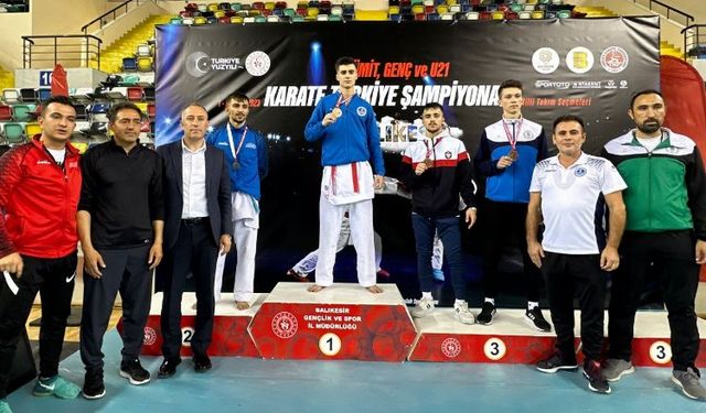 Karate Şampiyonasında Kağıtspor rüzgârı