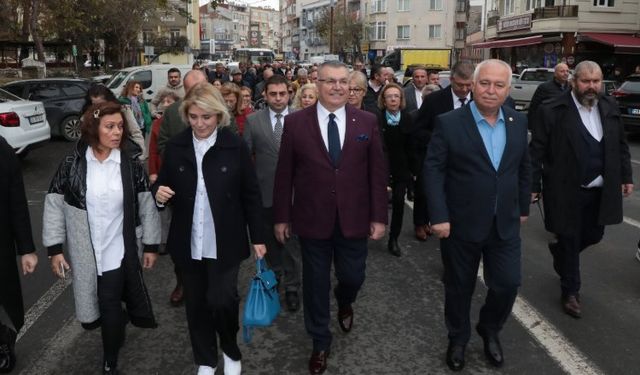 Kesimoğlu: “Yine sizinle yürümek istiyorum, benimle bu yolculuğa var mısınız?”