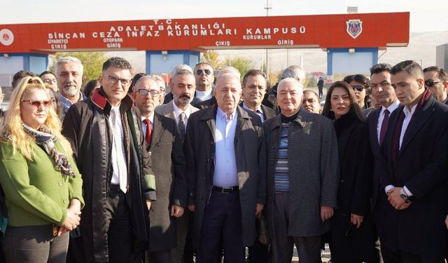 Prof. Dr. Özdağ'dan tutuklu gazetecilere destek açıklaması