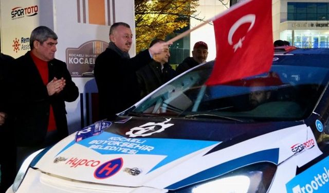 40. Kocaeli Rallisi'nin startını Tahir Büyükakın verdi