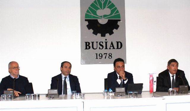 Bursa'da tekstilin geleceği BUSİAD Evi'nde konuşuldu