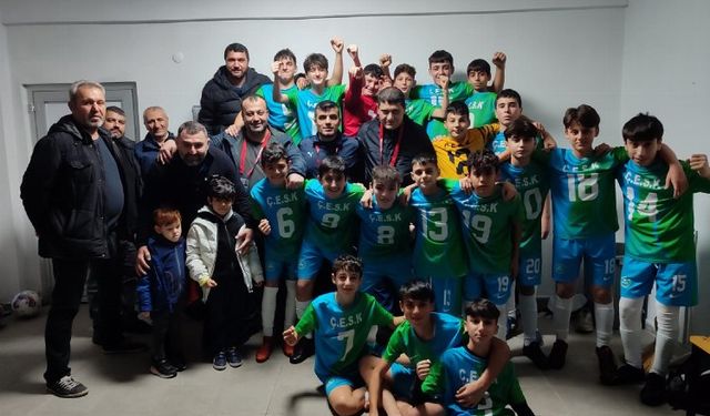 U-14 futbol takımı şampiyon oldu!