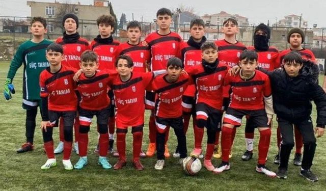 Keşan Gençlerbirliği gol oldu yağdı: 17-1