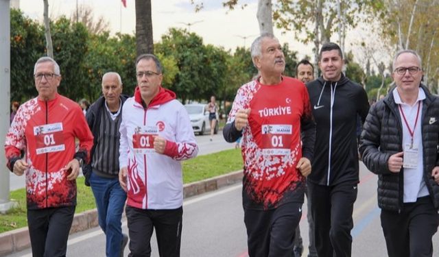 Uluslararası 14. Adana Kurtuluş Yarı Maratonu'na rekor katılım