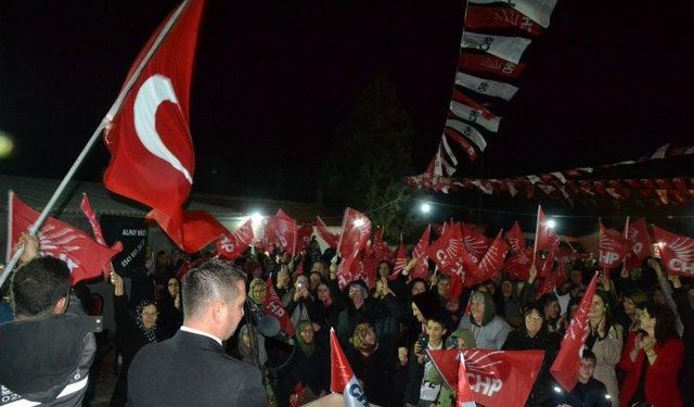 CHP Yenimuhacir Seçim Bürosu coşkulu kalabalıkla açıldı