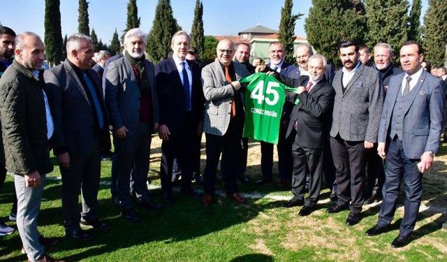 Cumhur İttifakı adaylarından Akhisarspor'a ziyaret