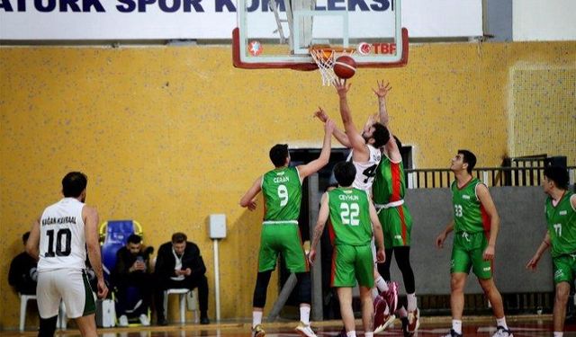 Sakarya Büyükşehir Basketbol farklı kazandı