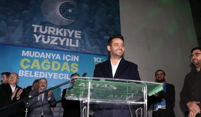 Mudanya'da AK Parti seçim ofisine coşkulu açılış