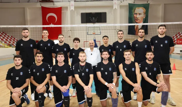 Başkan Büyükgöz’den voleybol takımına ziyaret