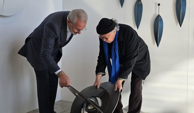Contemporary Istanbul'da Sanatı Çelikle Buluşturdu