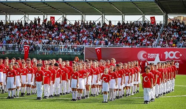 Aliağalılar 29 Ekim Cumhuriyet Bayramı Coşkusunu Hep Birlikte Yaşayacak