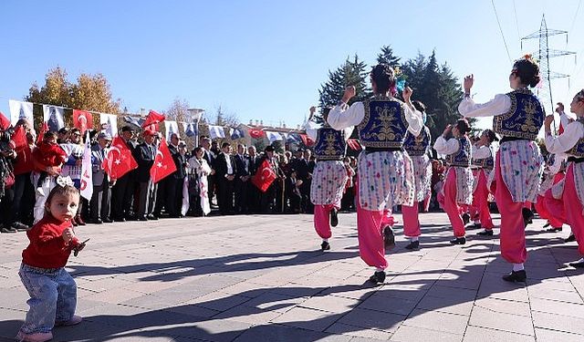 Hüseyin Can Güner: Yaşasın Cumhuriyet! İyi ki Cumhuriyet! İlelebet Cumhuriyet!