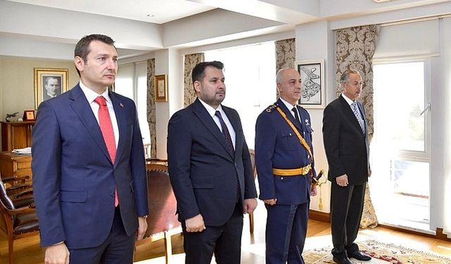 Kahramankazan Belediye Başkanı Selim Çırpanoğlu, Kahramankazan Kaymakamlığı tarafından düzenlenen 29 Ekim Cumhuriyet Bayramı programına katıldı.