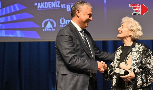 9. Antalya Edebiyat Günleri Ödülleri Sahiplerini Buldu