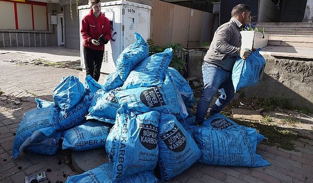 Beylikdüzü Belediyesi'nden yakacak yardımı