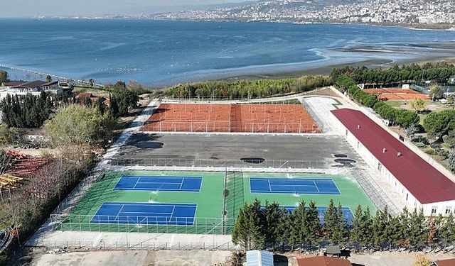 Büyükşehir’in İzmit Tenis Merkezinde sona doğru