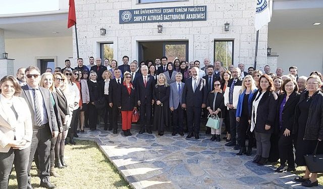 Çeşme Turizm Fakültesi Shipley-Altındağ Öğrenci Yurdu düzenlenen törenle açıldı