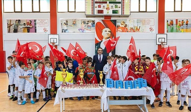 Çocuklar futsalı çok sevdi - Yoğun ilgi yeni turnuva getirdi