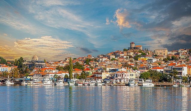 Jolly, 19. Ayvalık Uluslararası Zeytin Hasadı Festivali'nde Yerini Aldı