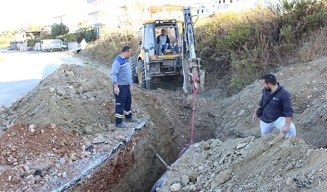 Manavgat'ta bozulan yollar onarılıyor