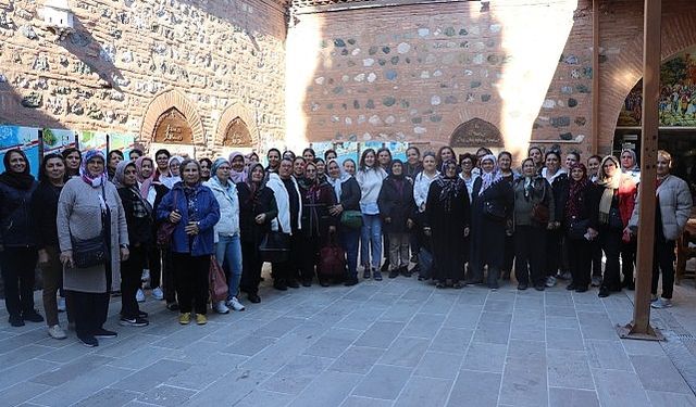 Sarıgöllü Kadınlar Manisa’yı Adım Adım Gezdi