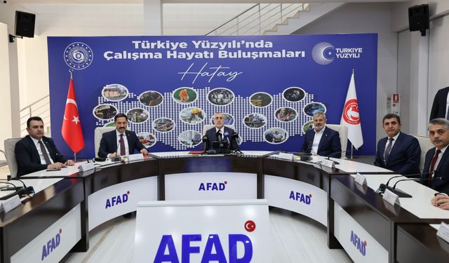 Bakan Işıkhan İş İnsanları İle Buluştu