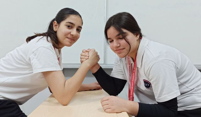 Zeynep Deniz Cavide Şahutoğlu Ortaokulundan sportif başarı…
