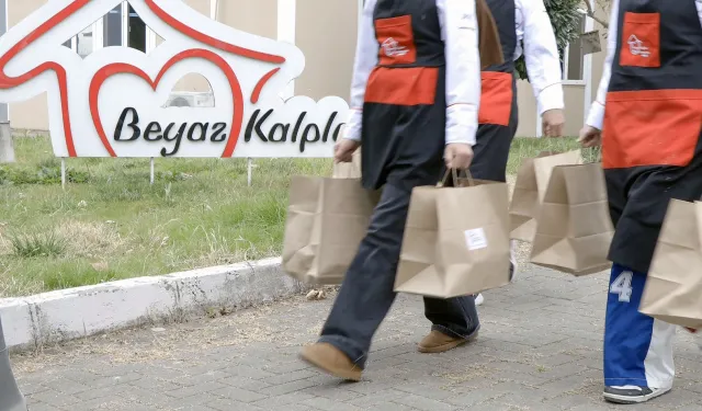 Kocaeli'de 'Beyaz Kalpler' gönüllere dokundu