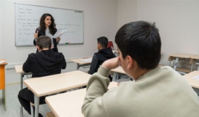İzmir Büyükşehir Belediyesi’nden öğrencilere ücretsiz sınav desteği 
