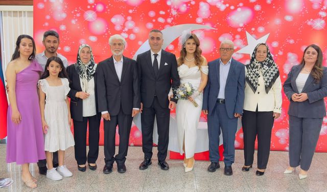MHP'li Kaşıkçı Azerbaycan’da Evlendi!