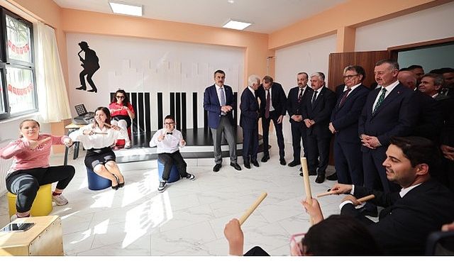 Başkan Büyükakın: "Özel eğitim sınıf sayısını 336'ya çıkarıyoruz"