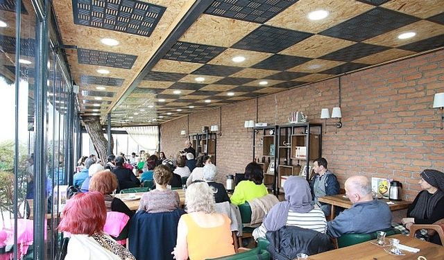 En güzel şiirler Saygınlar Kulübü'nde seslendirildi
