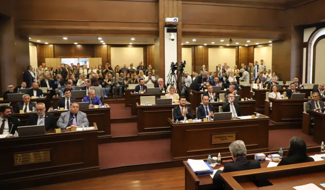 Büyükçekmece Meclisi'nde Başkan Akgün'ün gözaltı mektubu okundu