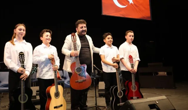 Çayırova'da babalara özel konser