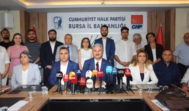 CHP Bursa'dan eğitim notu: Eğitim çöküyor, MEB sınıfta kaldı!