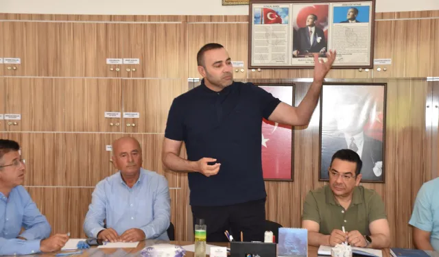 CHP heyetinden Kumluca'da muhtarlarla istişare